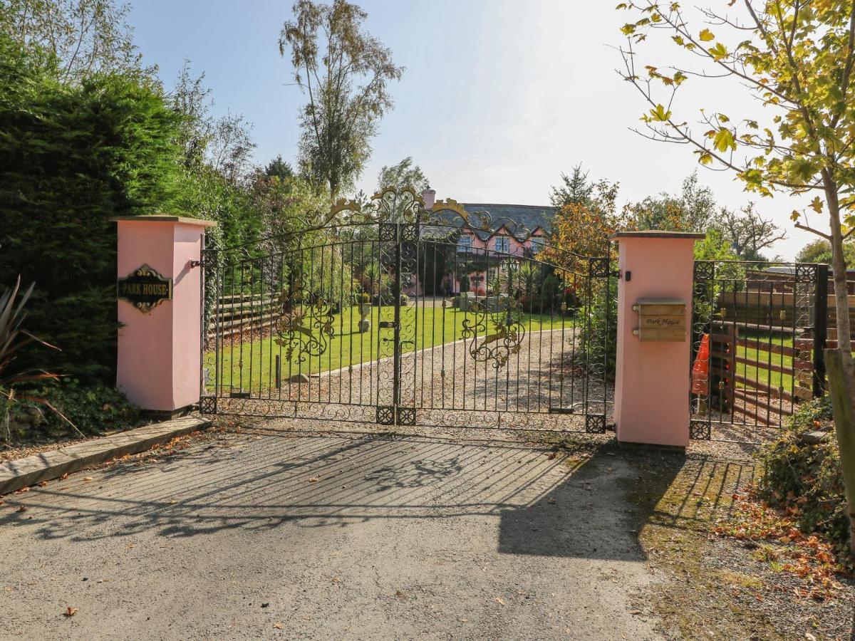 Park House Villa Llandrindod Wells Eksteriør billede